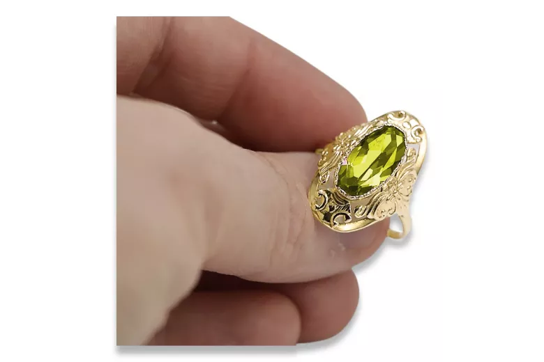 Vintage Jewlery Ring Yellow Peridot 14K Yellow gold vrc014y